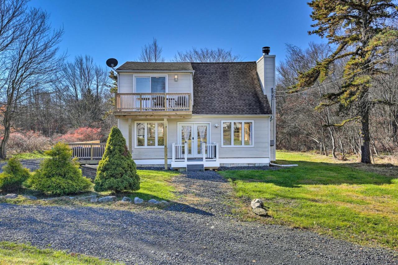 Peaceful Poconos Home With Lake And Pool Access! Long Pond Экстерьер фото